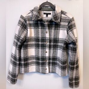 Banana Republic Women's Plaid Short Jacket - Size Small - White/Green/Gray
